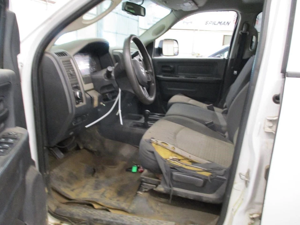 RAM3500 2012 Seat Belt Rear 1675475 Foto 2 de 4