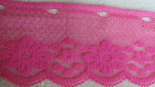 "Renda Trico Margarida" Ruffle Yarn by Circulo 256 Hot Pink