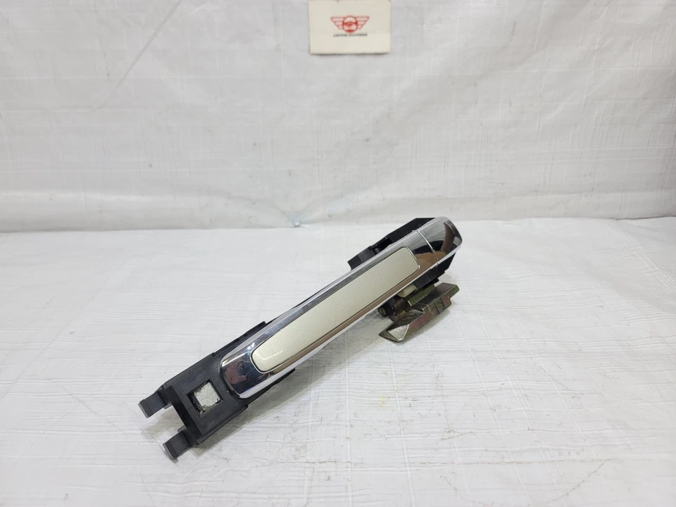 2006-2010 Infiniti M35 Exterior Door Handle Rear Left Driver Side OEM 80611EG010 - Imagem 2 de 4