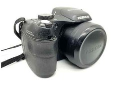 Fujifilm FinePix S2000 HD 15X Optical F 5.0-75.0Mm 1:3.5-5.4 10.0 MP