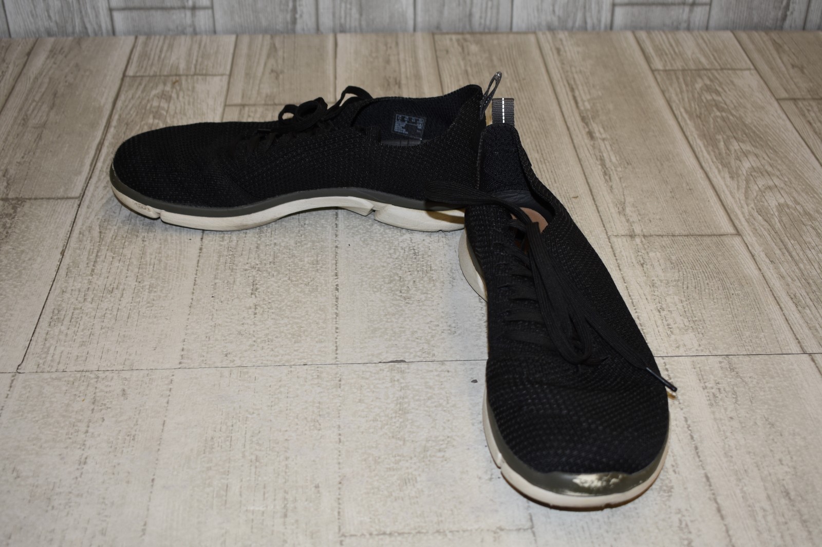 Clarks Triken Run Athletic shoes - Men's Size 10.5 M - Black Clarks Triken Run Athletic shoes - Men's Size 10.5 M - Black