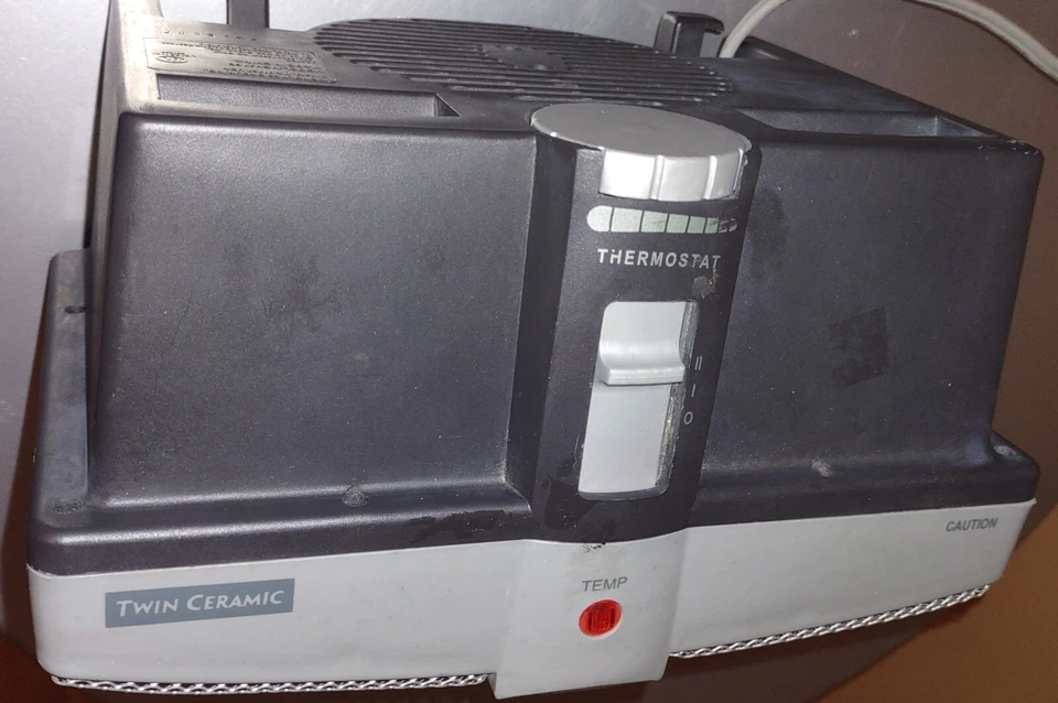 Holmes Twin Ceramic Electric Portable Space Heater HCH4166 WORKS 1500 watt - Image 3 of 4