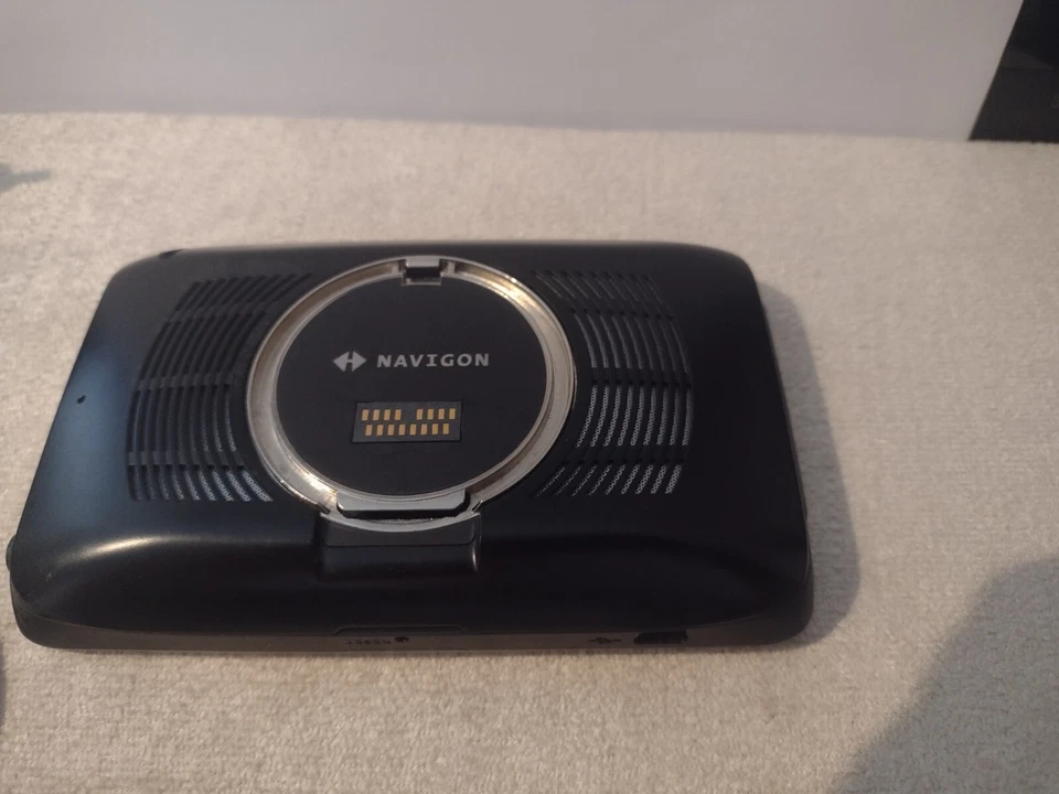 NAVIGON 8110 Navi EUROPA 40 TMC Ohne KFZ Halter USB Ladekabel ,8 Micro SD Karte. - Bild 4 von 4