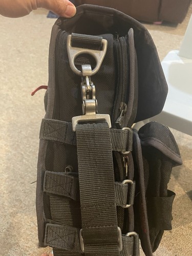 Rare OAKLEY AP MESSENGER/Laptop Bag Tactical Field Gear Pack Great Condition! - Picture 7 of 7