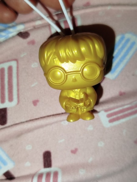 Harry Potter dorado VT413 Quidditch 2024 Funko Pop Kinder Joy Edición limitada