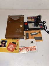 Vtg Kodak Pocket Instamatic 20 Camera Outfit with Compartment Case Untested