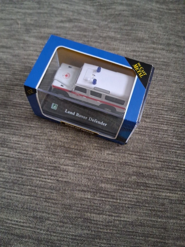 Modellino CARARAMA Land Rover Ambulanza Scala 1:72 - Immagine 2 di 2