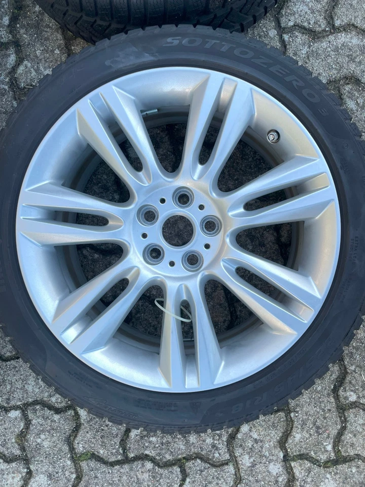 Original Jaguar XE Winterrräder 18" Matrix mit Pirelli Sottozero 3 - Bild 2 von 4