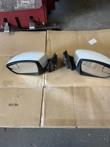 2011-2014 Ford Focus OEM Side View Door Mirror PASSENGER SIDE And DRIVER