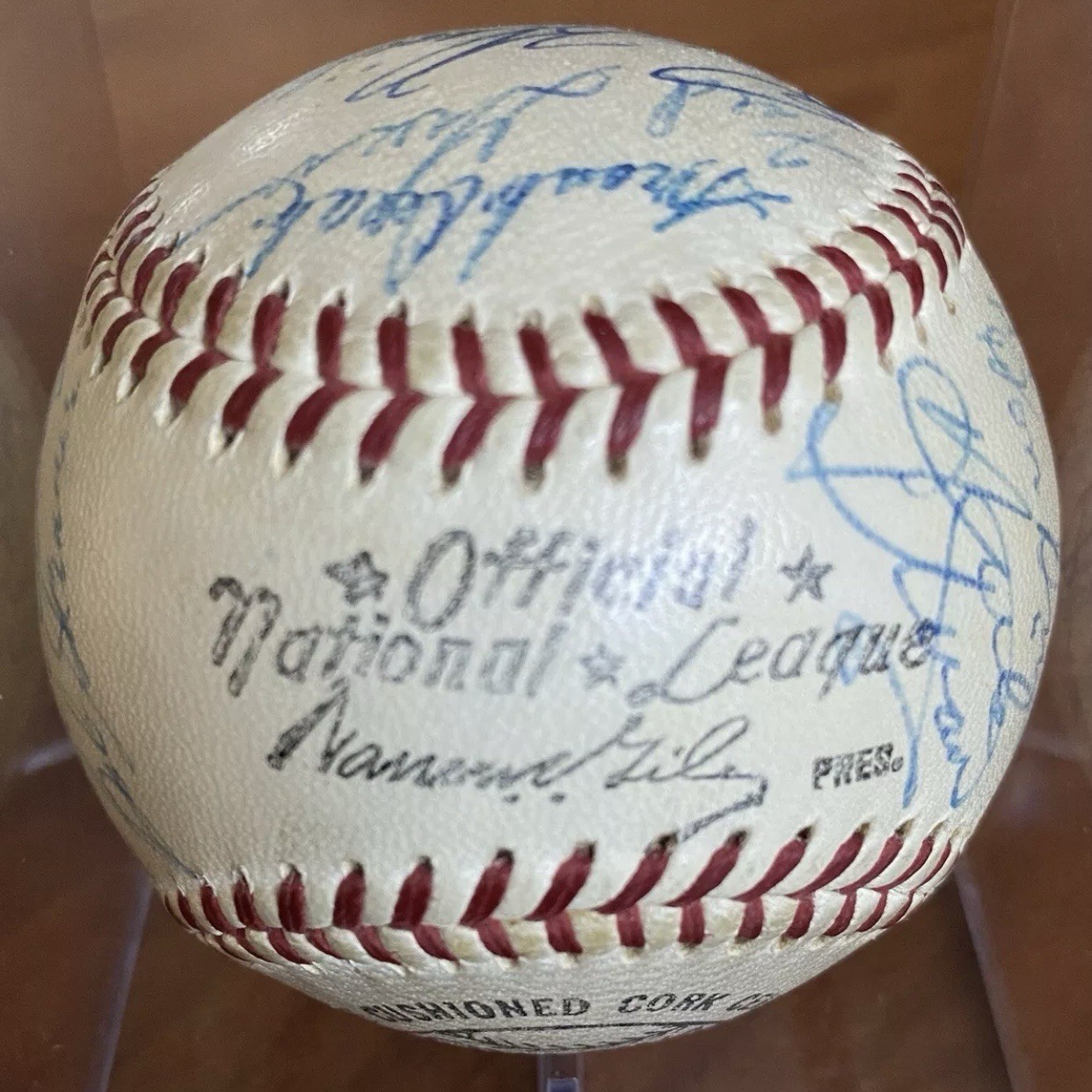 Beautiful Roberto Clemente 1959 Pittsburgh Pirates Team Signed Baseball PSA DNA. view 6