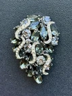 Beautiful Vintage WEISS Costume Jewelry Silver Tone Rhinestone Crystal Brooch