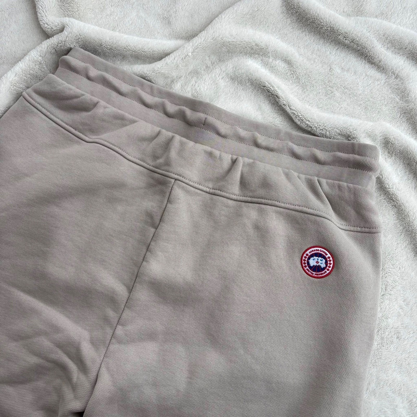 Canada Goose Tobermory Heavyweight Limestone Sweatpants - Med - New - Authentic thumbnail 4