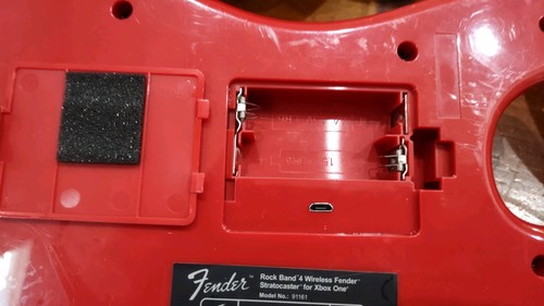 Xbox One Rock Band 4 Target esclusivo pacchetto rosso Fender batteria chitarra wireless - Foto 15 di 24