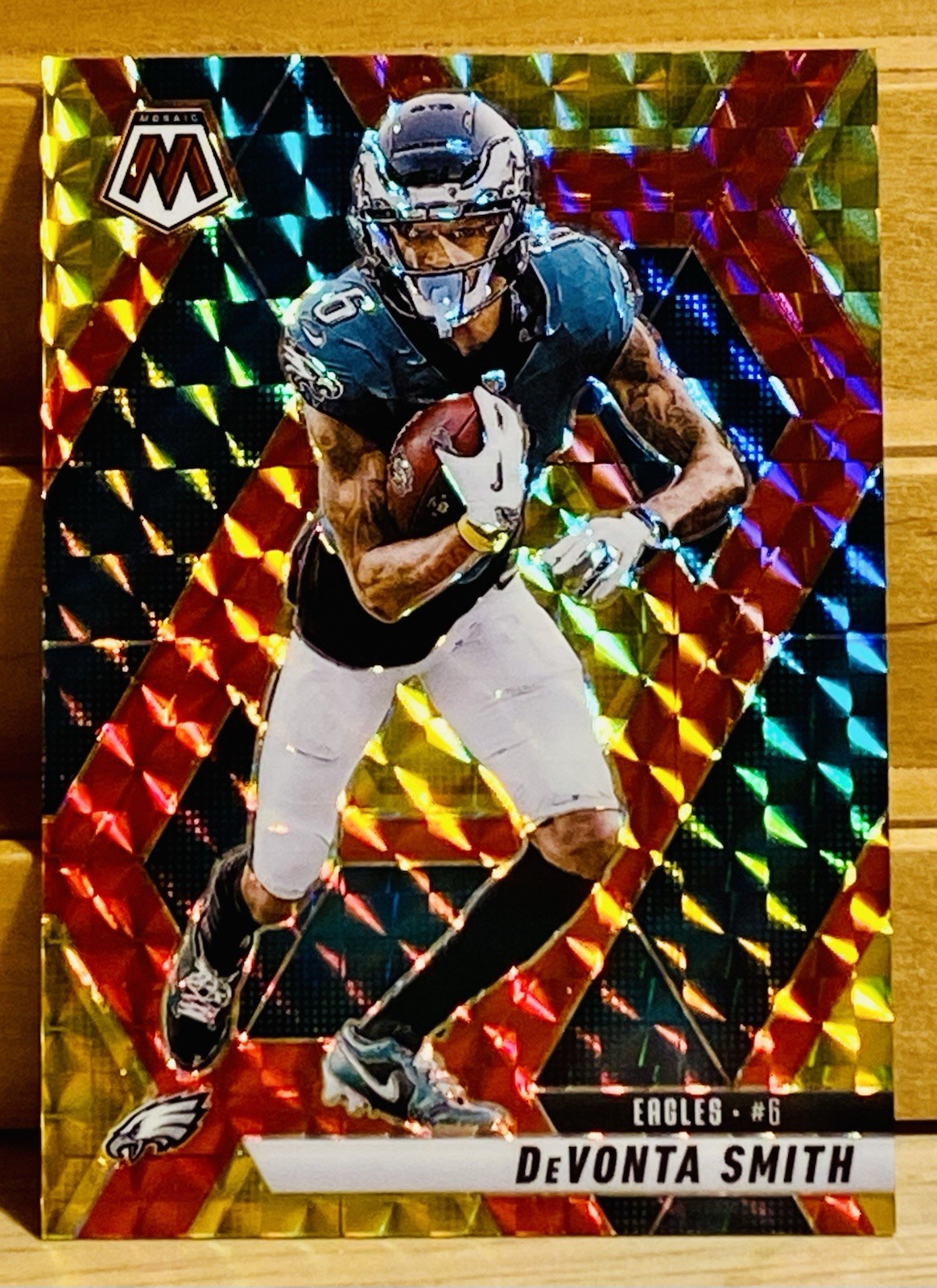 2025 Panini Mosaic Red & Yellow Mosaic Prizm DeVonta Smith #119 Eagles /89