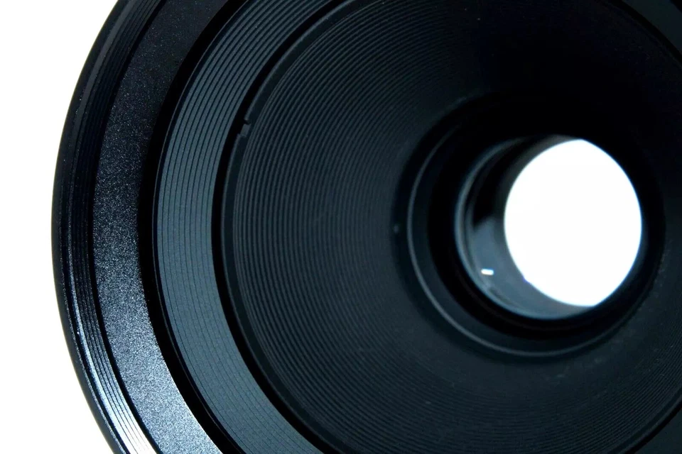 Excellent Contax Carl Zeiss Makro Planar 60mm f/2.8 MF Macro Lens AEJ Japan - Image 3 of 4