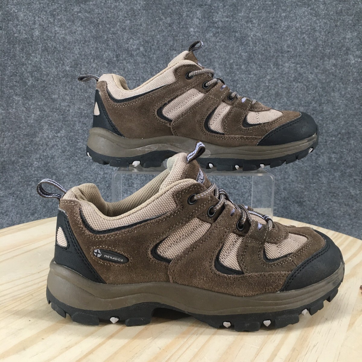 Nevados Shoes Womens Boomerang II Low Hiking Sneakers Brown Lace Up  Comfort