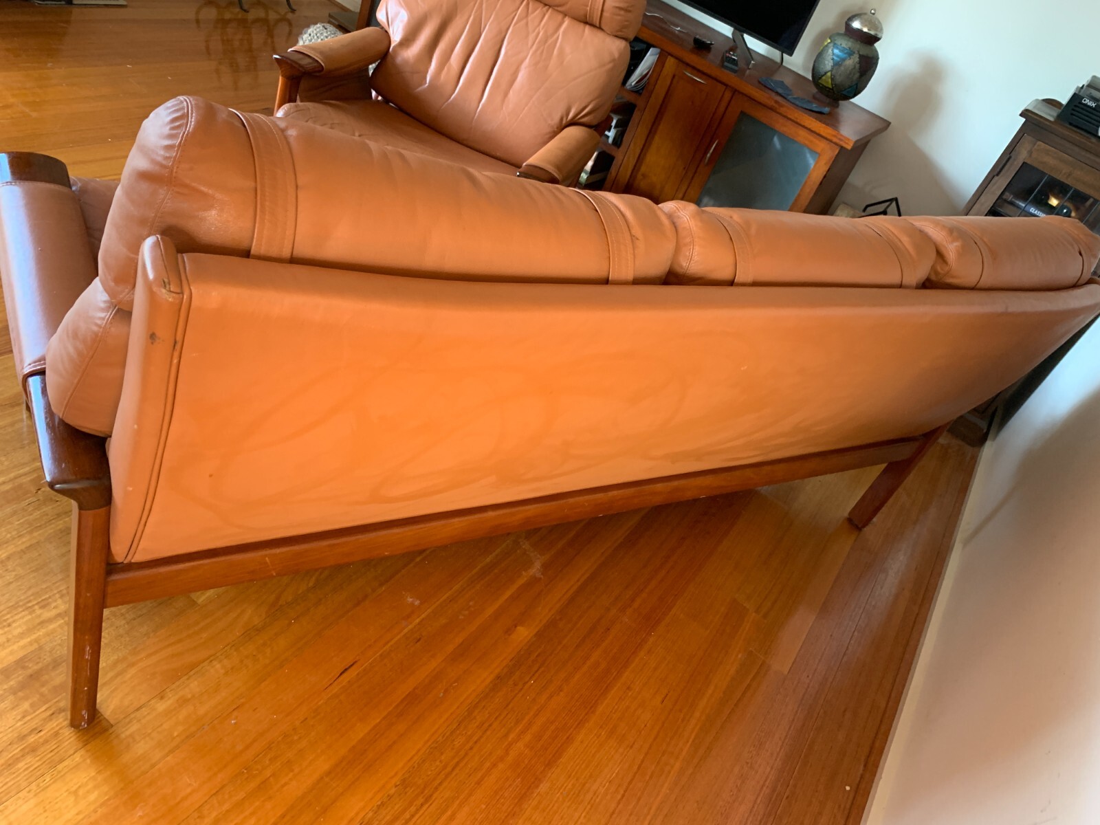 Tessa T21 Executive Vintage Australian Made Full Grain Leather Lounge