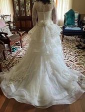 Vera Wang wedding dress, ivory, size 10