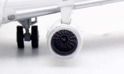 JC Wings J-Air EMBRAER E170-100STD JA220J 1/200 DIECAST Aircraft