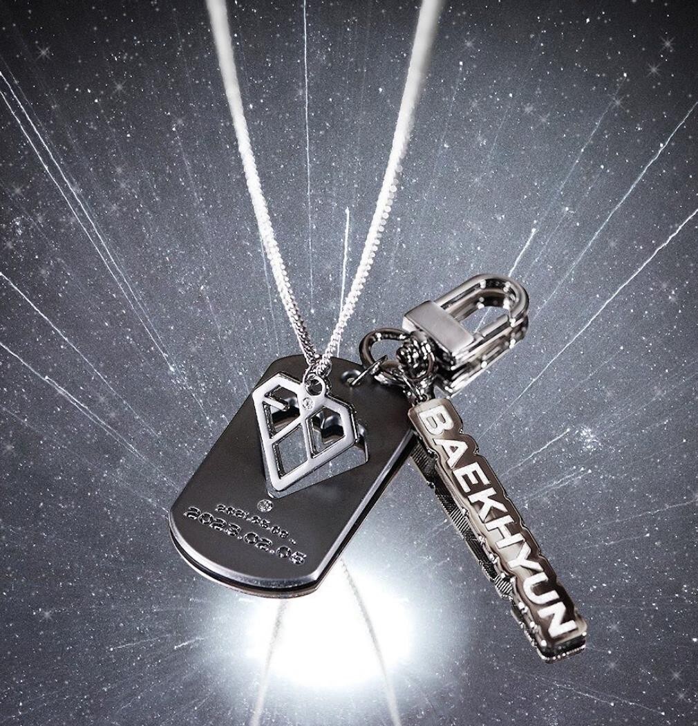 BAEKHYUN EXO SMTOWN MD WELCOME BACK SET NECKLACE & TAG BAEKHYUN EXO SMTOWN MD WELCOME BACK SET NECKLACE & TAG