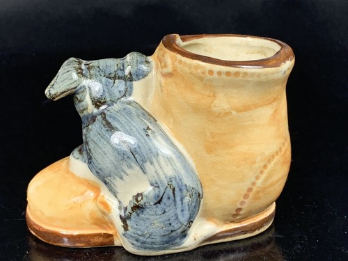 Plantador Perro Terrier Cerámica Cachorro Perro en Bota Zapato Suculentas De Colección Japón - Imagen 4 de 13