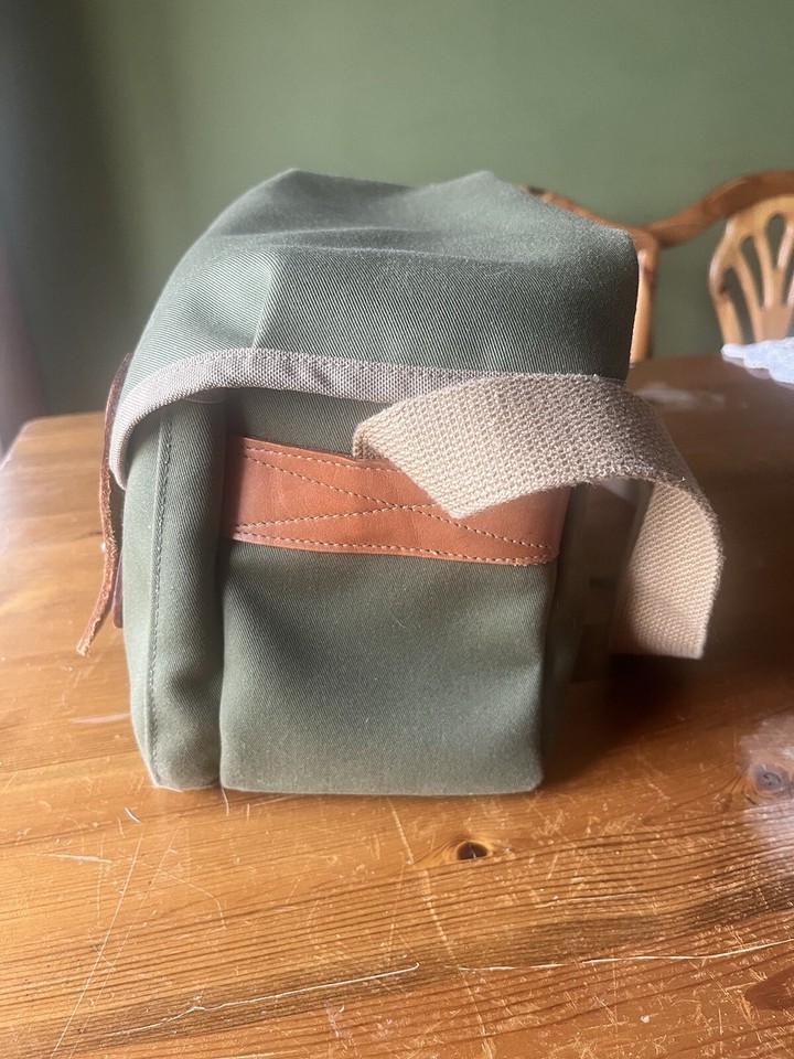 Billingham f5.6 Camera Bag Sand eBay