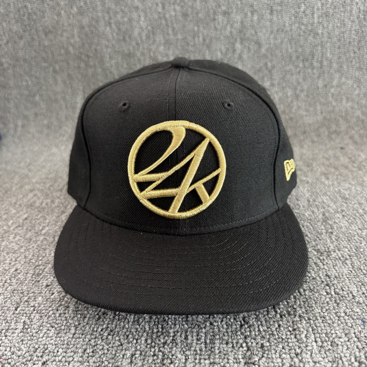 New Era 24karats 9FIFTY Snapback Flat Brim Black Gold One Size