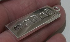 STERLING (.925) SILVER INGOT / PENDANT. 16.3 GRAMS. HALLMARKED BIRMINGHAM 1977.