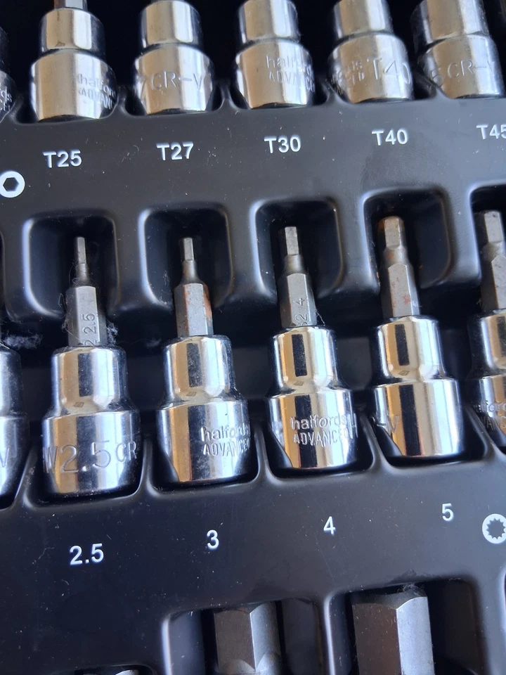 Halfords Advanced 36 Piece Bit Socket Set Modular Tray (Torx,Hex, Spline,E-torx) - Image 4 of 4
