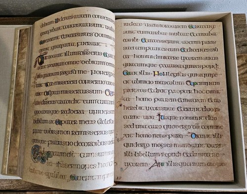 BOOK of KELLS Medieval Illustrated Manuscript Latin Edition Leather Easton Press - Picture 14 of 24