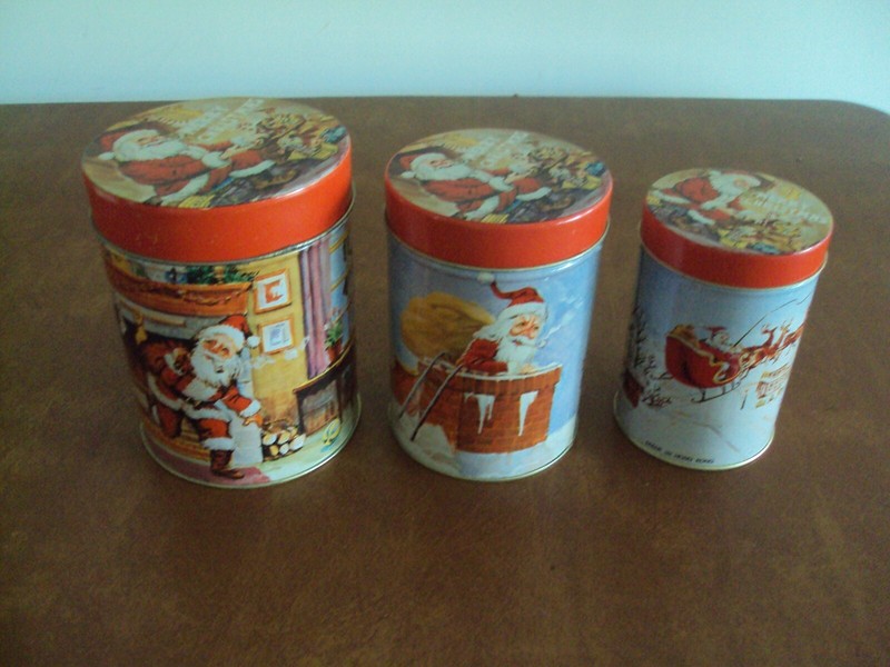 Vintage Nesting Christmas Canister Set of 3 Santa Tin Metal Hong Kong Litho
