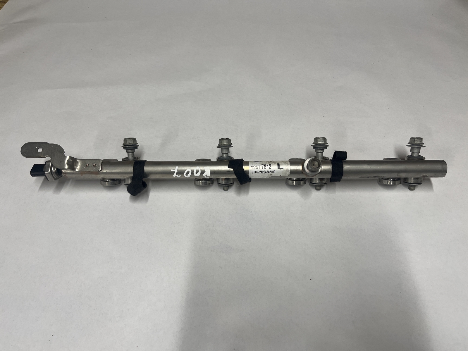 CHEVROLET CAMARO 2018 Left Side Fuel Rail 12677812 | eBay