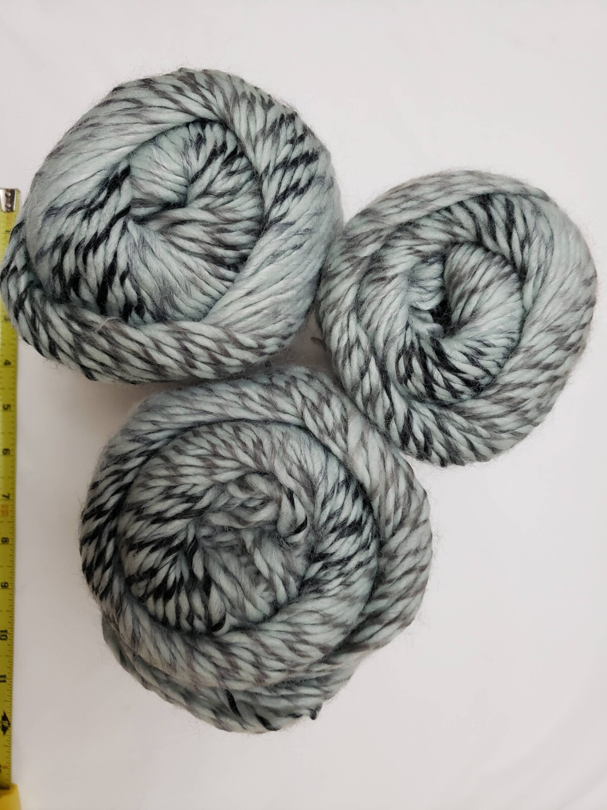 3 Skeins Of Yarn Bee Fireplace Comfort Yarn In Skating Pond! Blue/Green