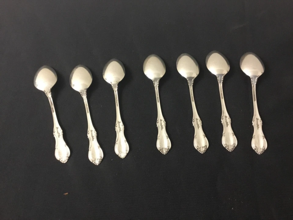 Juana de Arco por International Juego de 7 cucharas Demitasse de plata de ley 4 1/8" Foto 2 de 3