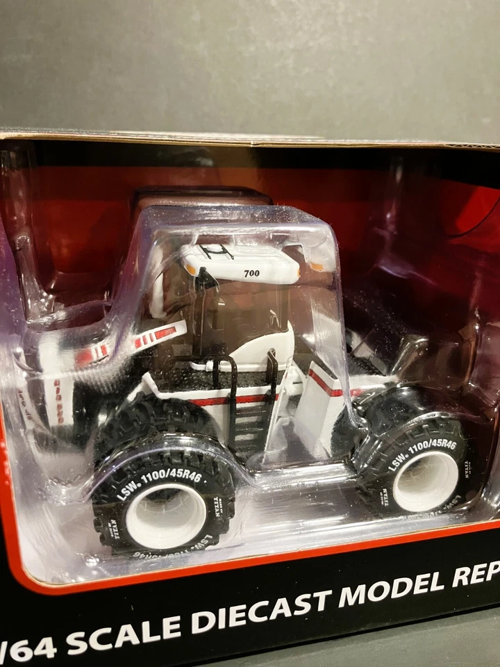 1/64 Big Bud 700 Titan Goodyear LSW Tires Las Vegas AG Version First Gear NIB - Image 2 of 4