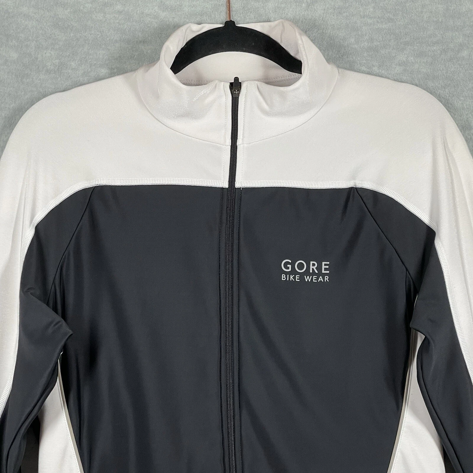 gore-bike-wear fitted reflective stretch full zip jacket