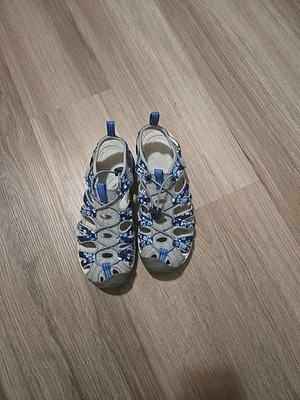 KEEN Women's Size 8 Waterproof Sandals for Camping and Hiking
