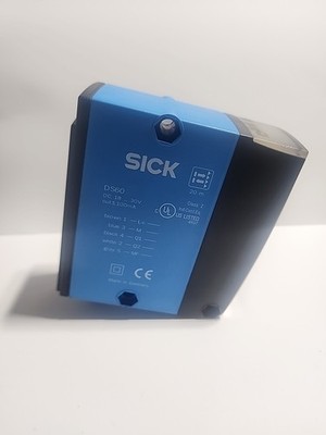NEW SICK DS60-P11121 Photoelectric Proximity Sensor DS60 1016397 PNP AG