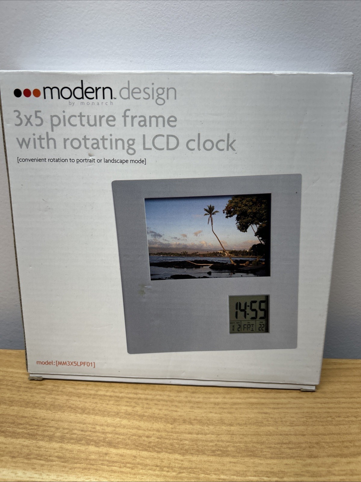 Monarch Modern Design 3 X 5 Picture Frame with Rotating LCD Clock - New