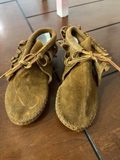 Minnetonka Kids Moccasins Brown Leather Lace Up Fringe Detail Boho Vtg