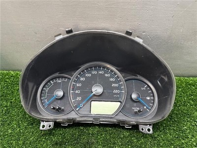 Instrumententafel Toyota yaris p13 2014 sin doc