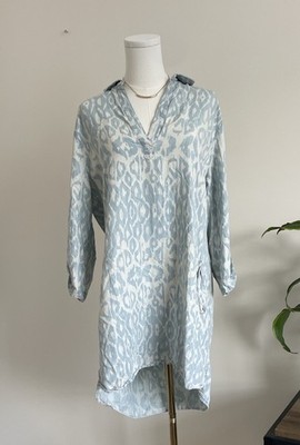 Crazy Train Blue White Animal Print Lyocell Tunic Blouse M 3/4 Sleeve