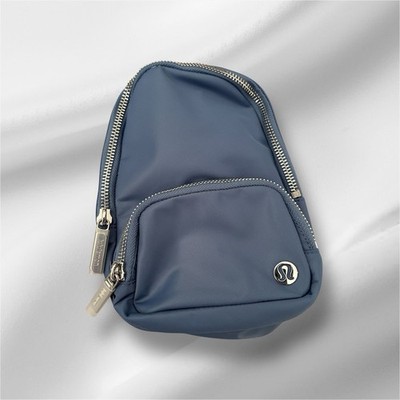 Lululemon Everywhere Sling Bag, 2L Crossbody Bag, Denim Blue Carry On Purse