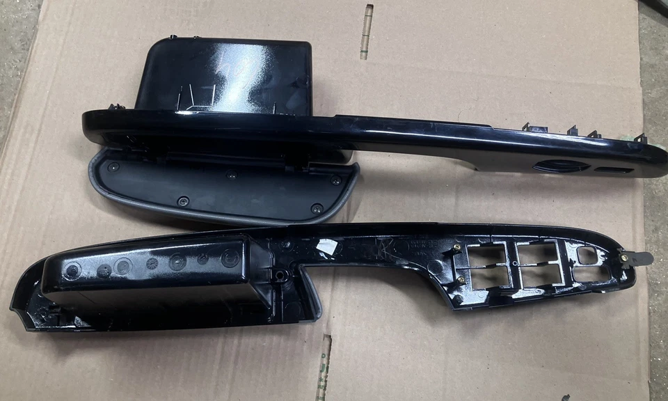 2004 2010 Toyota Sienna OEM Gray Black Driver Passenger Door Handle Armrest Set - Image 3 of 4