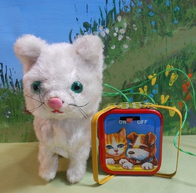 1950's Japan Walking Kitten Cat  Battery  Operated  - Works