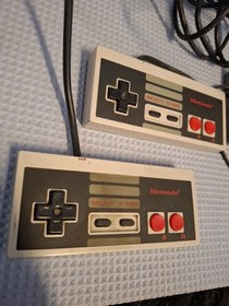 Nintendo NES Mattel Version ITA con 2 Joystick 5 Giochi (Super Mario Bros 1 2 3)