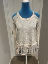 Women s Cream Knit V-Neck Sweater Top Distressed Hem Detail