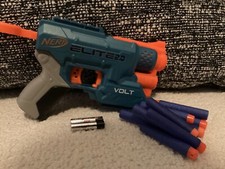 nerf gun including batteries and ten bullets including aim assist