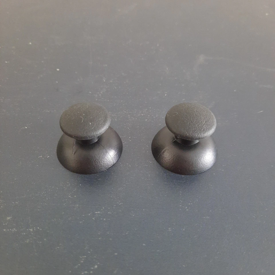 Joystick Stick Manette Ps2 Ps1 PSX Sony PlayStation 2 Noirs Lot De 2 Small Hole - Photo 1/2
