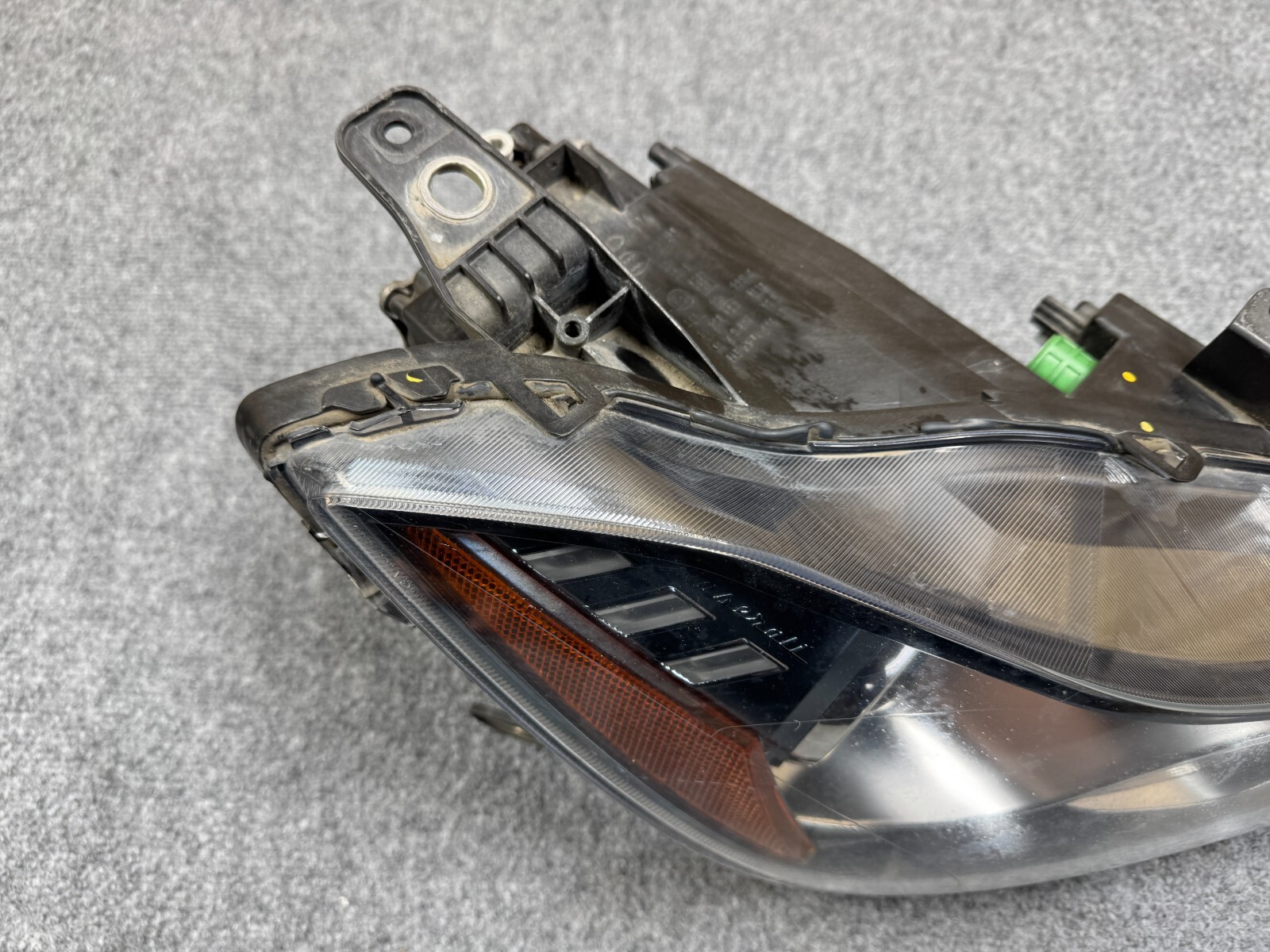 MASERATI GHIBLI M157 14-17 OEM RIGHT PASSENGER HEADLIGHT PROJECTOR HID XENON 60K